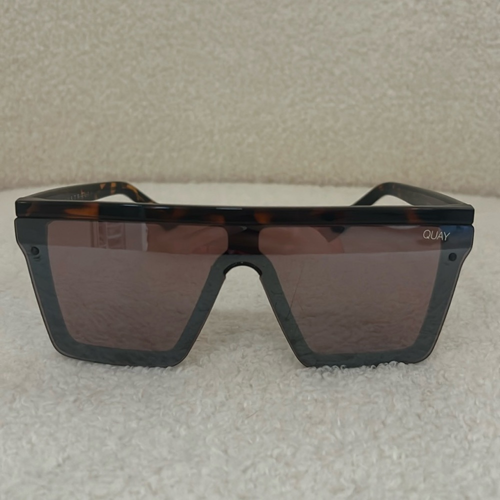 Quay sunglasses in hindsight